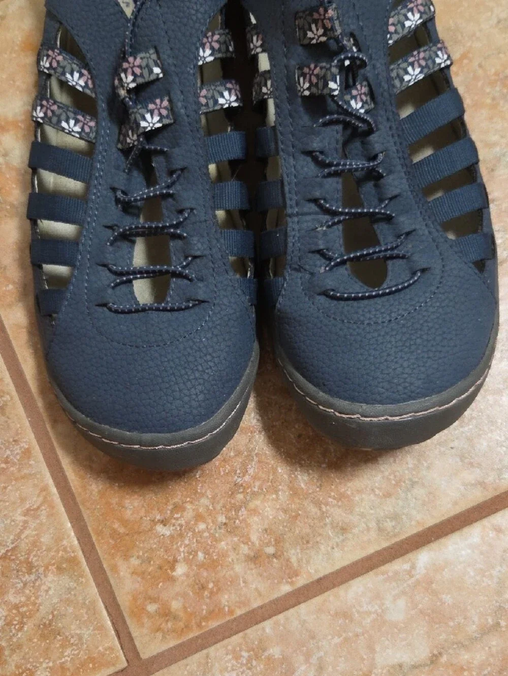 JBU Women's Navy Blue Fisherman-Style Sandals with Floral Accents